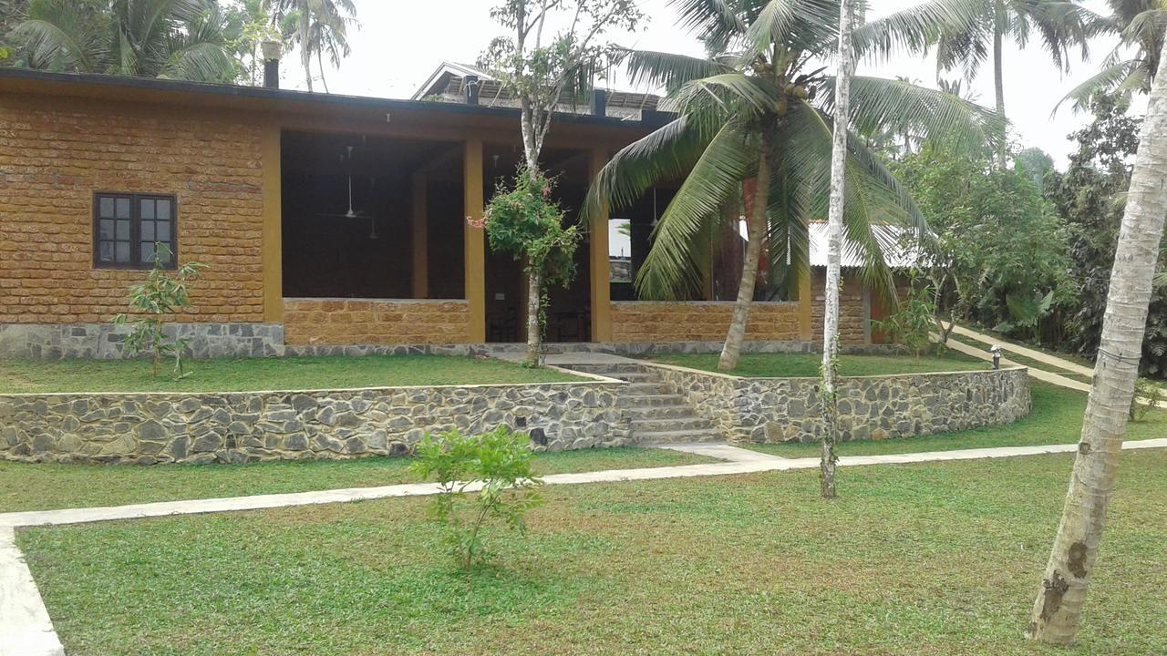 Happy Man Village Bentota Extérieur photo