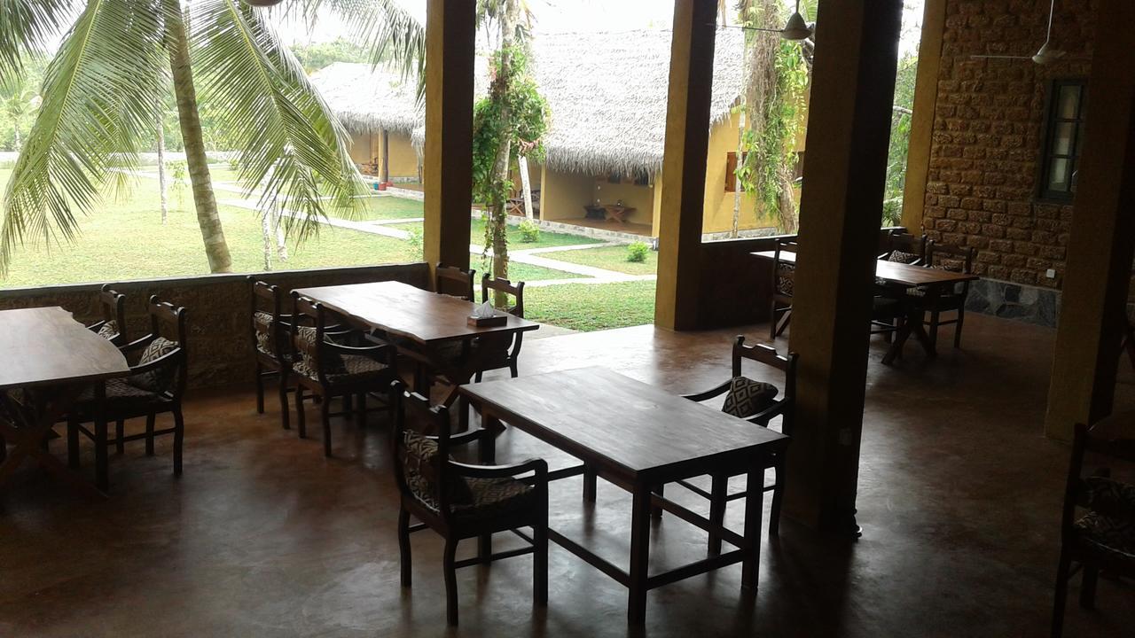 Happy Man Village Bentota Chambre photo